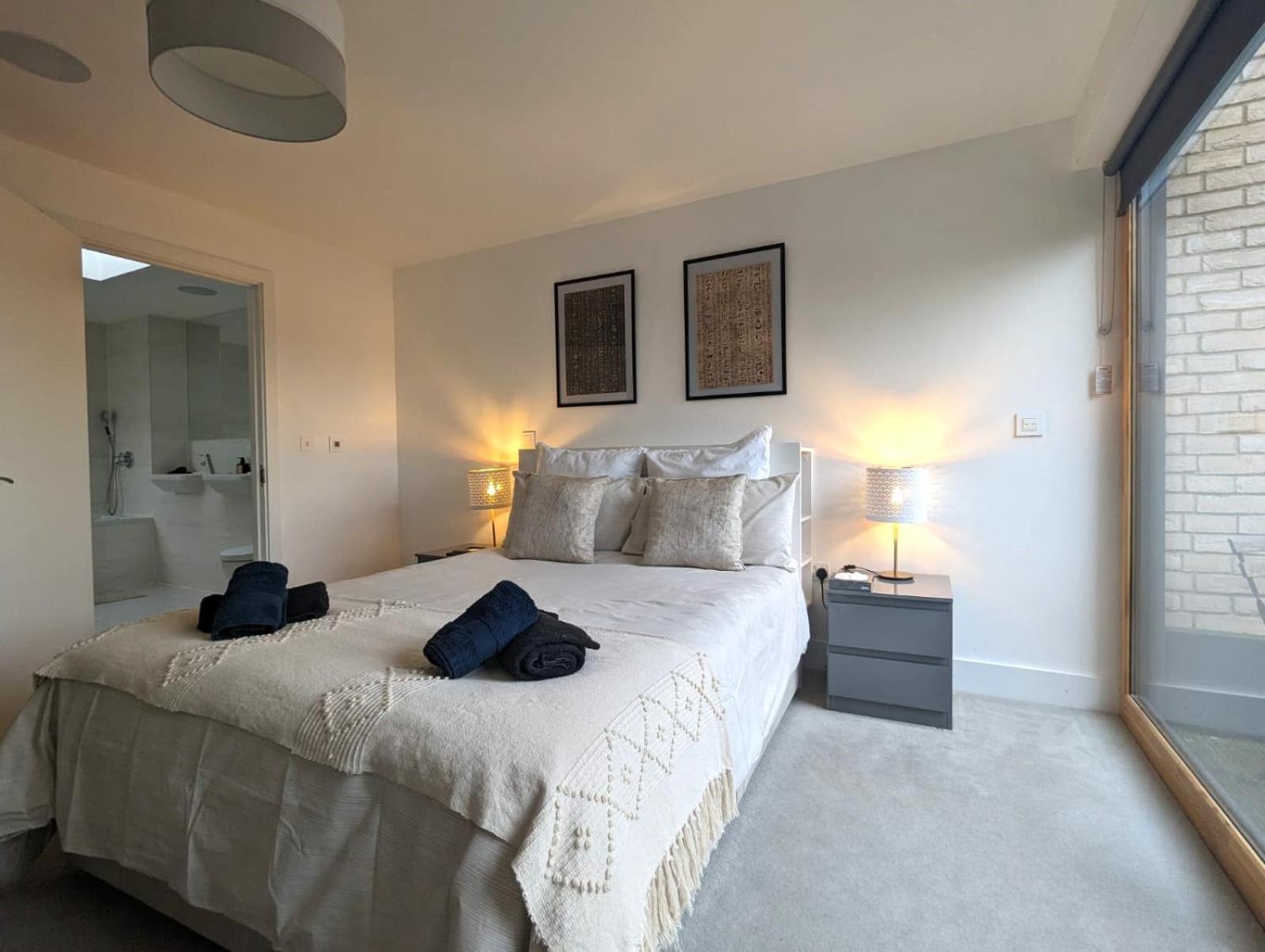 Апартаменты Luxurious & Modern Townhouse In Hammersmith Лондон Экстерьер фото
